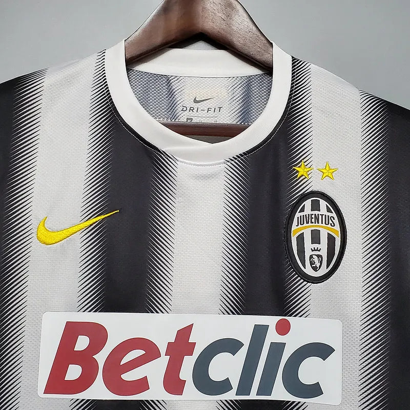 Juventus Retro Jersey 2011/12 Home Football Jersey Soccer Shirt