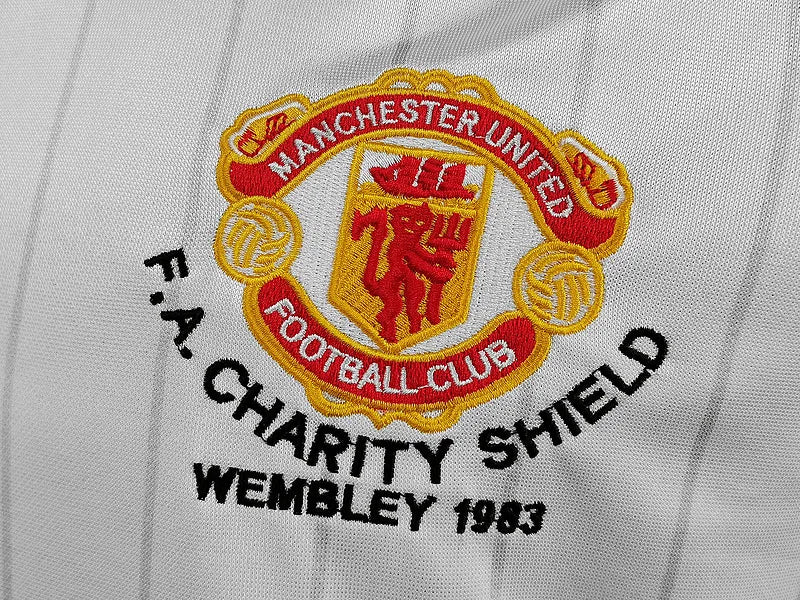 Manchester United Retro Jersey 1983 Away Football Jersey Soccer Shirt