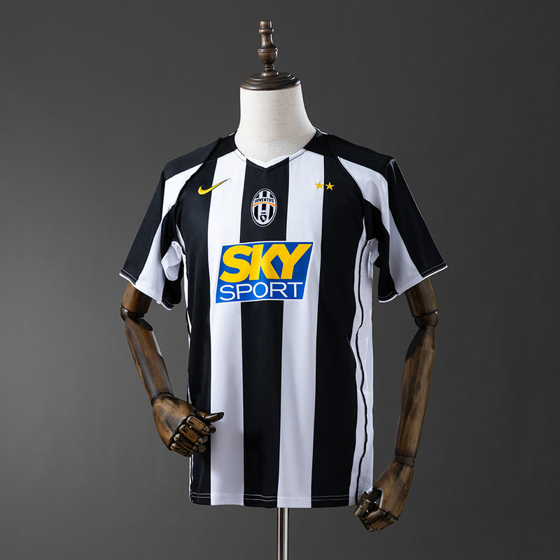 Juventus Jersey 2004-05 Home Retro Football Kit