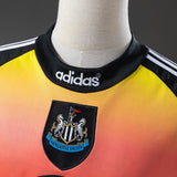 Newcastle United Jersey 1996-97 Goalkeeper Retro Football Kit Long Sleeves