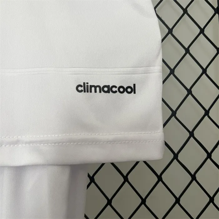 Camiseta retro de local del Real Madrid para niños 13/14