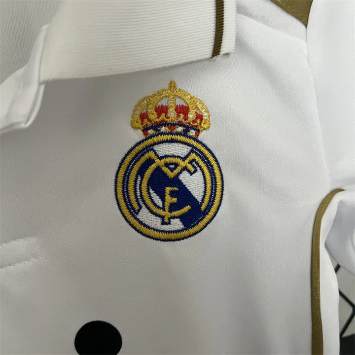 Camiseta retro de local del Real Madrid para niños 11/12