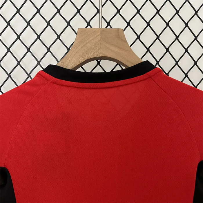 Camiseta retro de local del Manchester United para niños 02/04