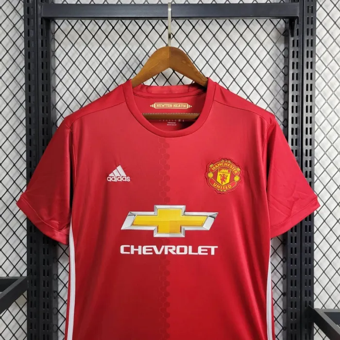 Camiseta de fútbol retro del Manchester United para la temporada 2016/17