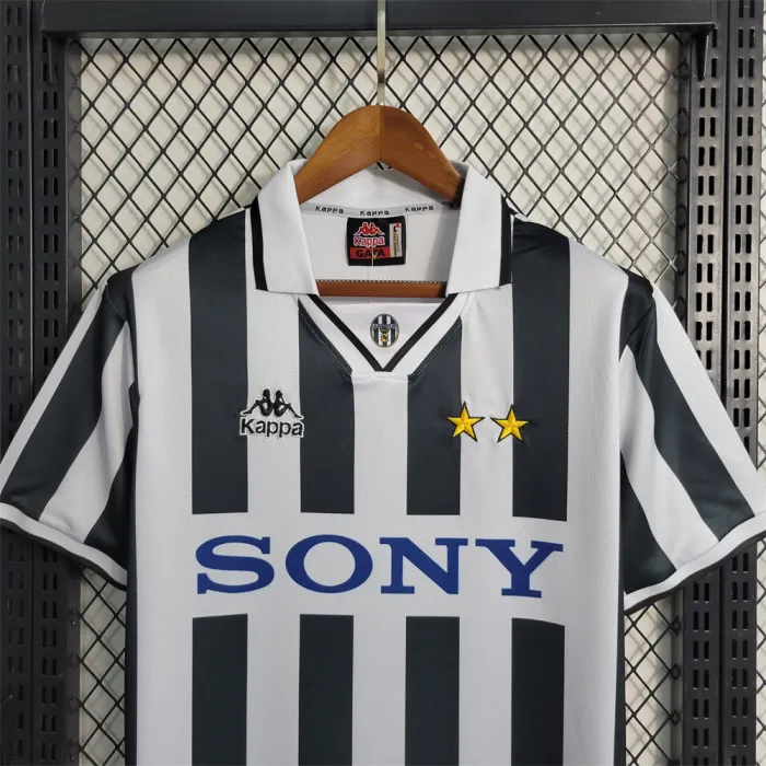Camiseta de local de la Juventus 95-97 Retro