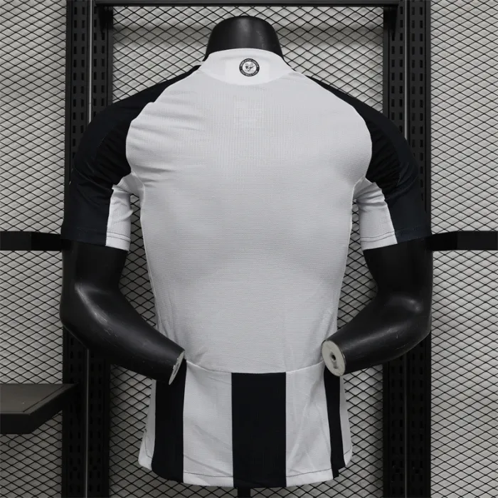 Versión para jugadores Camiseta de fútbol local del Newcastle United 24/25