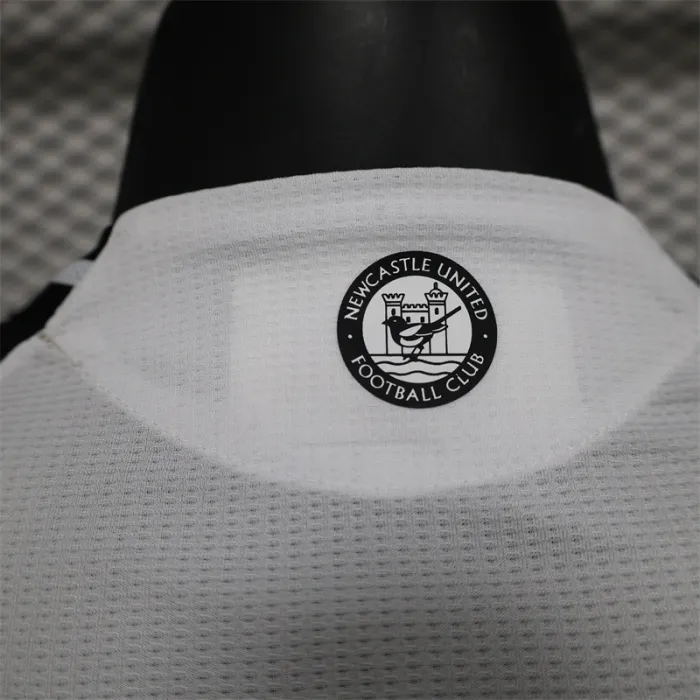 Versión para jugadores Camiseta de fútbol local del Newcastle United 24/25