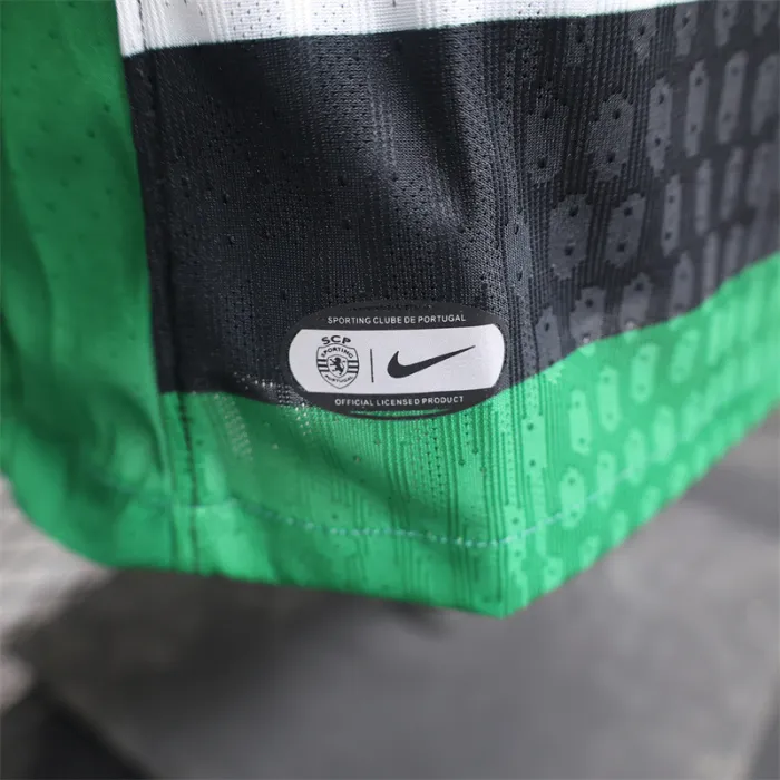 Versión de jugador Camiseta local del Sporting CP 24/25 Kit de fútbol