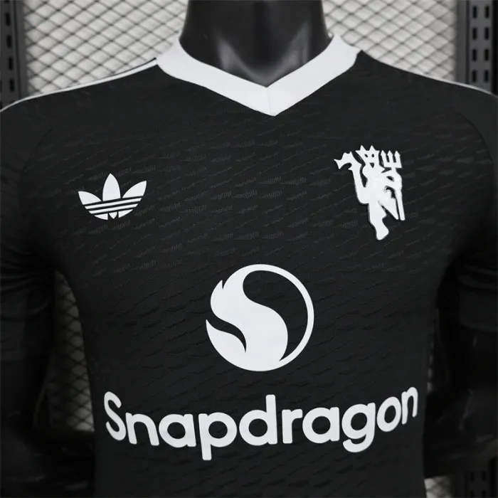 Versión para jugadores Camiseta de fútbol del Manchester United 24/25, color negro