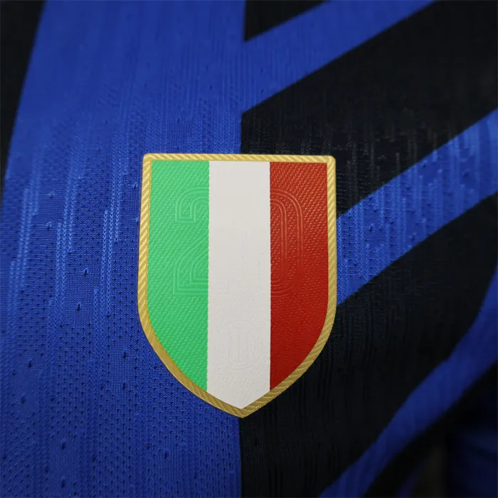 Versión del jugador Camiseta de fútbol del Inter de Milán para el equipo local 24/25