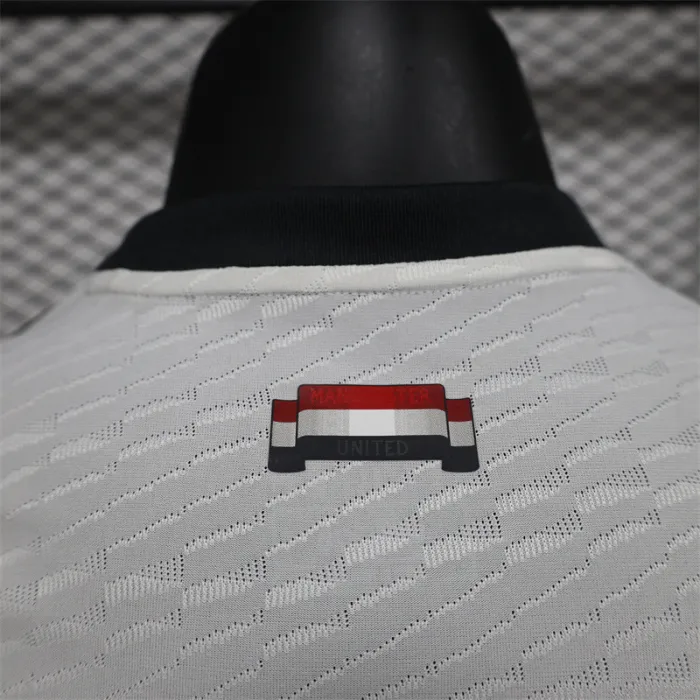 Versión para jugadores Camiseta de fútbol del Manchester United 24/25 de tercera equipación