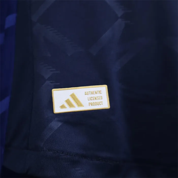 Camiseta de fútbol del Manchester United visitante 24/25