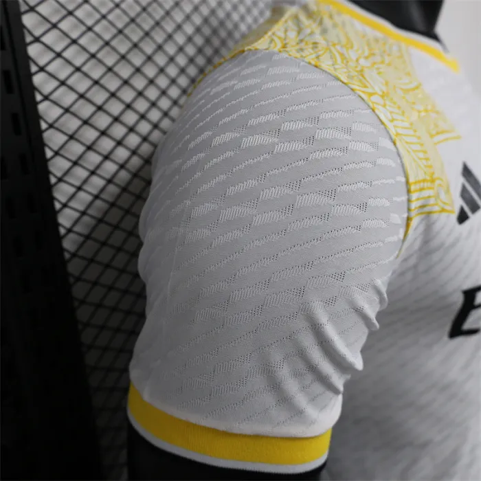 Camiseta de fútbol del equipo especial del Real Madrid 24/25