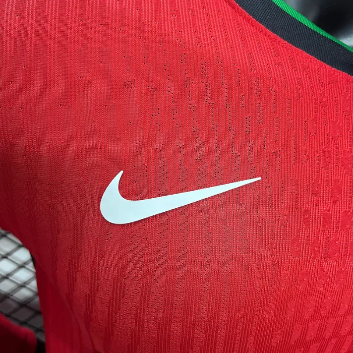 Camiseta de fútbol de manga larga de la Eurocopa 2024/25 de Portugal para el equipo local