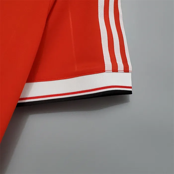 Camiseta de fútbol retro del equipo de fútbol del Manchester United, kit de local 1983/84