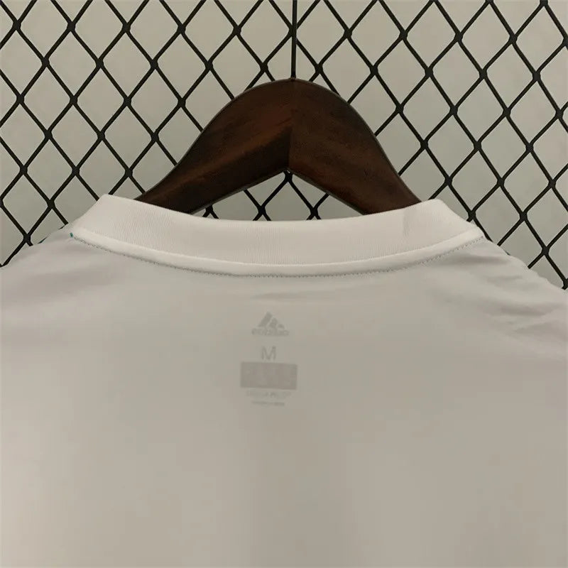 Camiseta de fútbol retro de manga larga del Real Madrid Home Kit 17/18