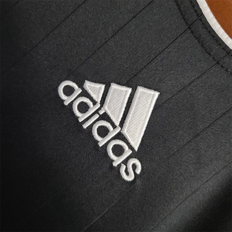 Long Sleeves Away Real Madrid Jersey 06/07 Retro Football Kits