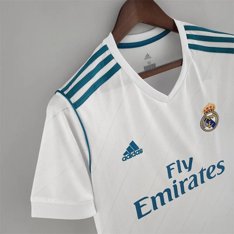 Camiseta de fútbol retro del Real Madrid 17/18