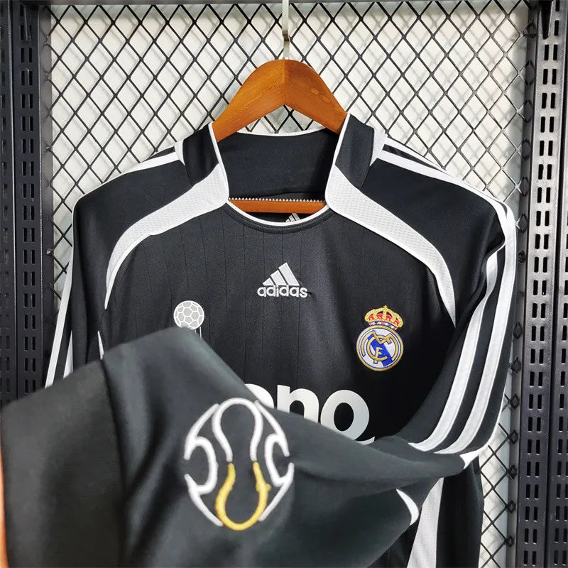 Long Sleeves Away Real Madrid Jersey 06/07 Retro Football Kits