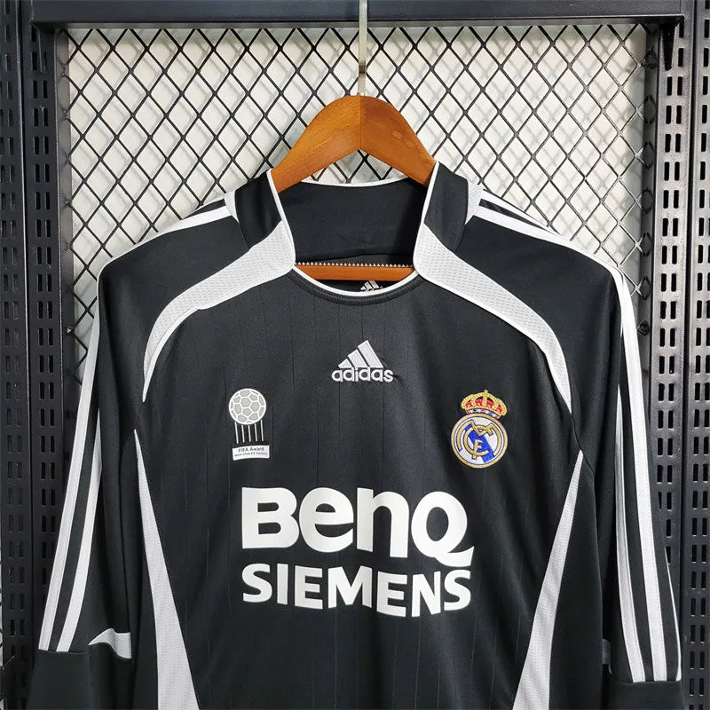 Long Sleeves Away Real Madrid Jersey 06/07 Retro Football Kits