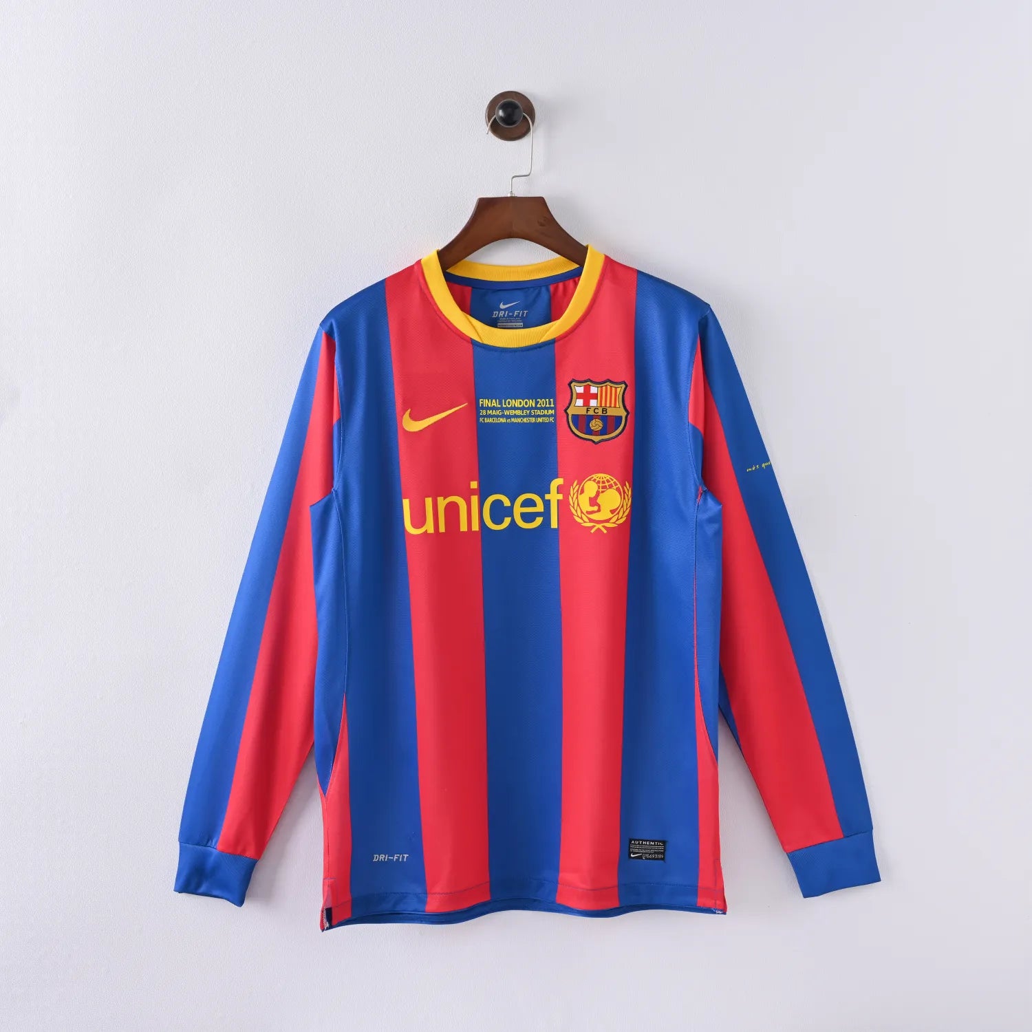 Retro Barcelona Jersey 2010-11 Home Long Sleeves Football kits Soccer shirt