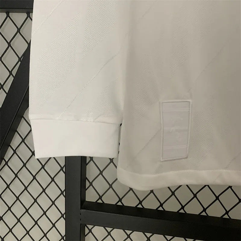 Camiseta de fútbol retro de manga larga del Real Madrid Home Kit 17/18