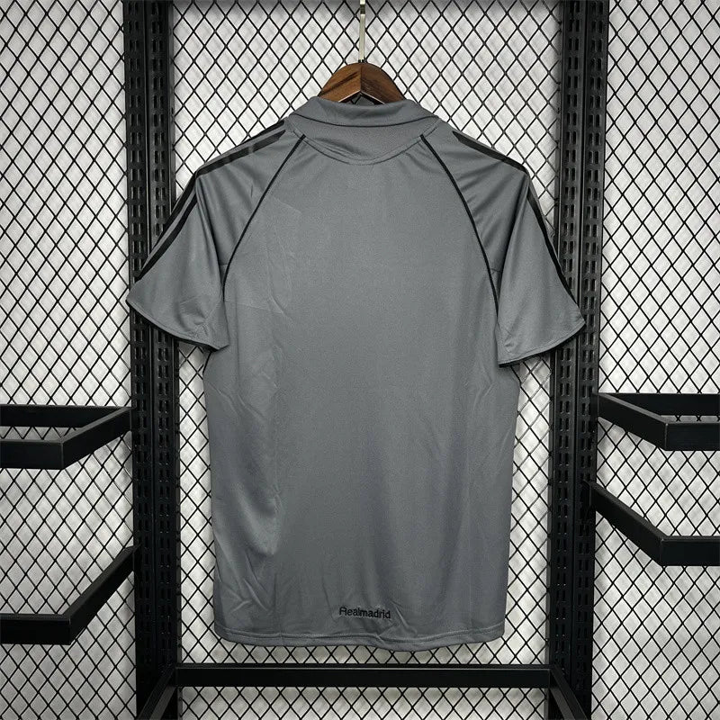 Retro Real Madrid Third Jersey 05/06 Football Kit