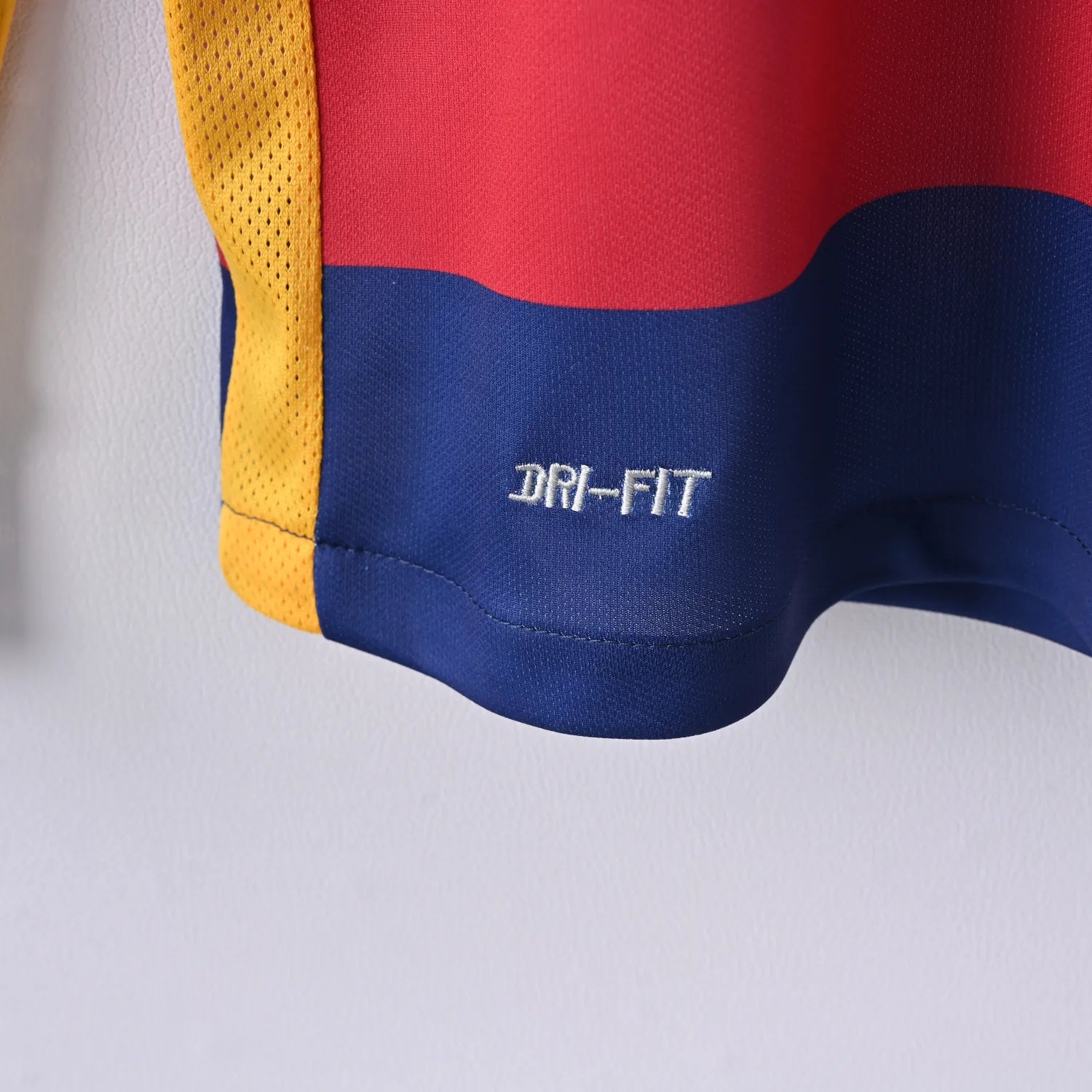 Retro Barcelona Jersey 2015/16 Home Long Sleeves Football Kits Soccer Shirt