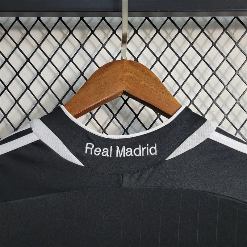 Long Sleeves Away Real Madrid Jersey 06/07 Retro Football Kits