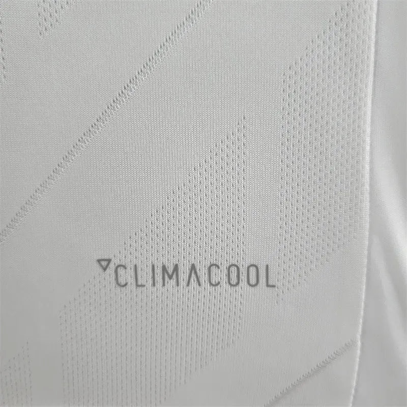 Camiseta de fútbol retro del Real Madrid 17/18