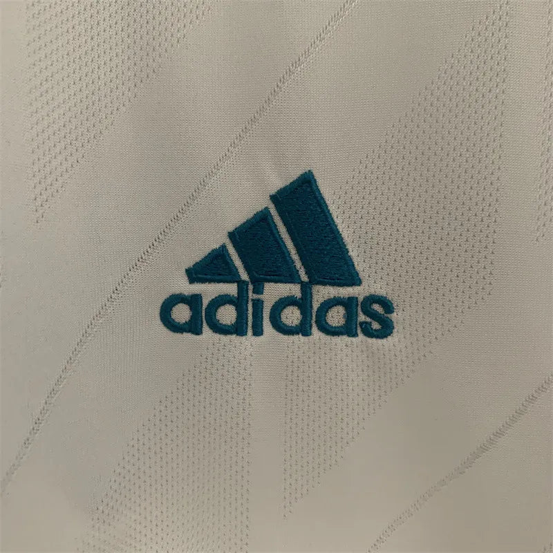 Camiseta de fútbol retro de manga larga del Real Madrid Home Kit 17/18