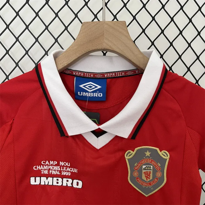 Camiseta retro de local del Manchester United para niños 99/00
