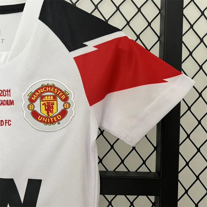 Camiseta retro de visitante del Manchester United para niños 10/11