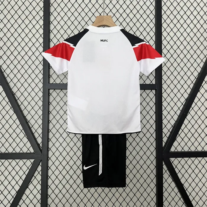 Camiseta retro de visitante del Manchester United para niños 10/11