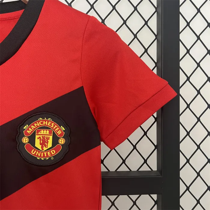 Camiseta retro de local del Manchester United para niños 09/10