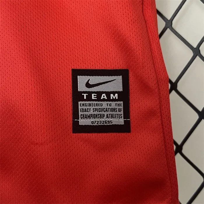 Camiseta retro de local del Manchester United para niños 09/10