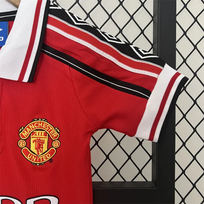 Camiseta retro de local del Manchester United para niños 98/99