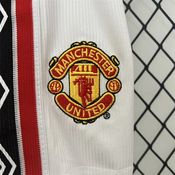 Camiseta retro de local del Manchester United para niños 98/99
