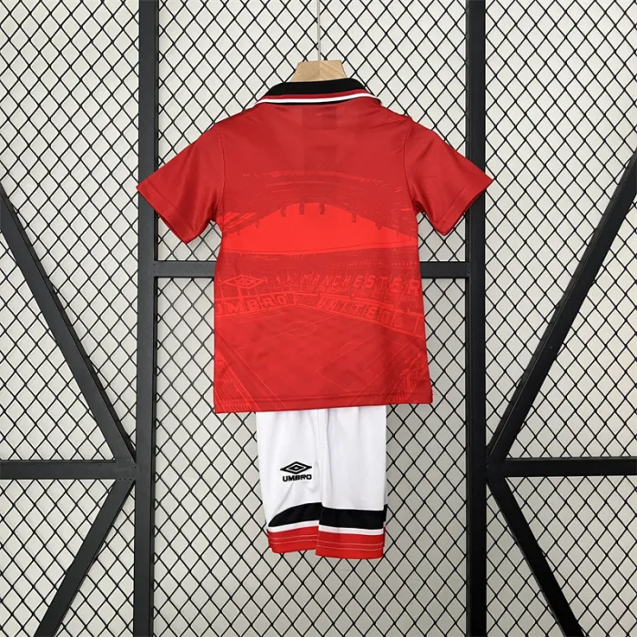 Camiseta retro de local del Manchester United para niños 94/96