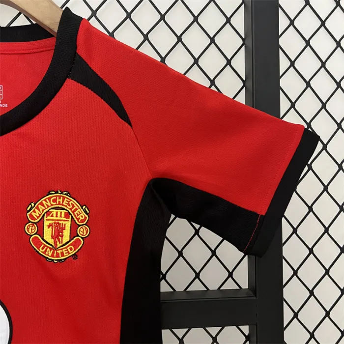 Retro Kids Manchester United Home Jersey 02/04
