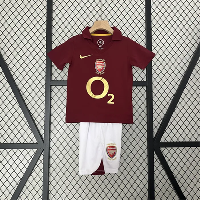 Camiseta retro de local del Arsenal para niños 05/06