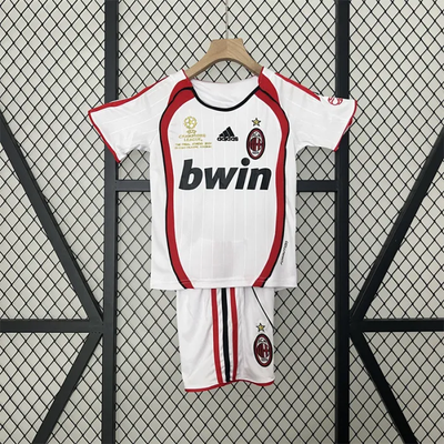 Camiseta retro de visitante del AC Milan para niños 06/07