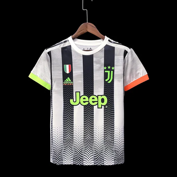 Camiseta de fútbol retro de la Juventus Home Kit 20/21