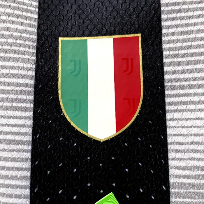 Camiseta de fútbol retro de la Juventus Home Kit 20/21