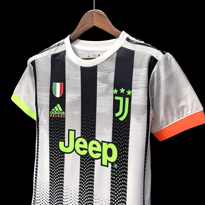 Camiseta de fútbol retro de la Juventus Home Kit 20/21