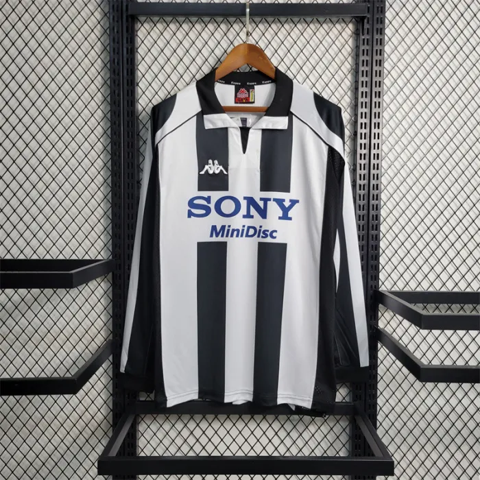 Camiseta Juventus Home Kit 1997 1998 Retro Mangas Largas