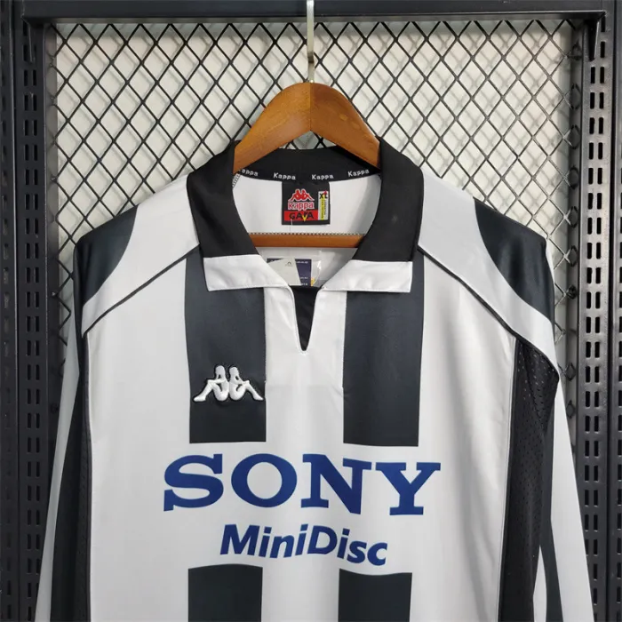 Camiseta Juventus Home Kit 1997 1998 Retro Mangas Largas