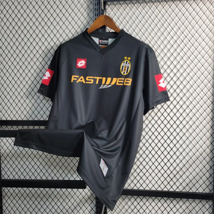 Camiseta de visitante de la Juventus 01-02 Retro