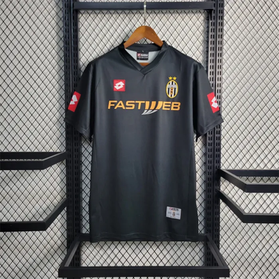 Camiseta de visitante de la Juventus 01-02 Retro