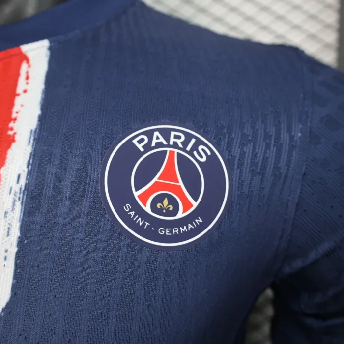 Camiseta de fútbol del equipo local del PSG 24/25